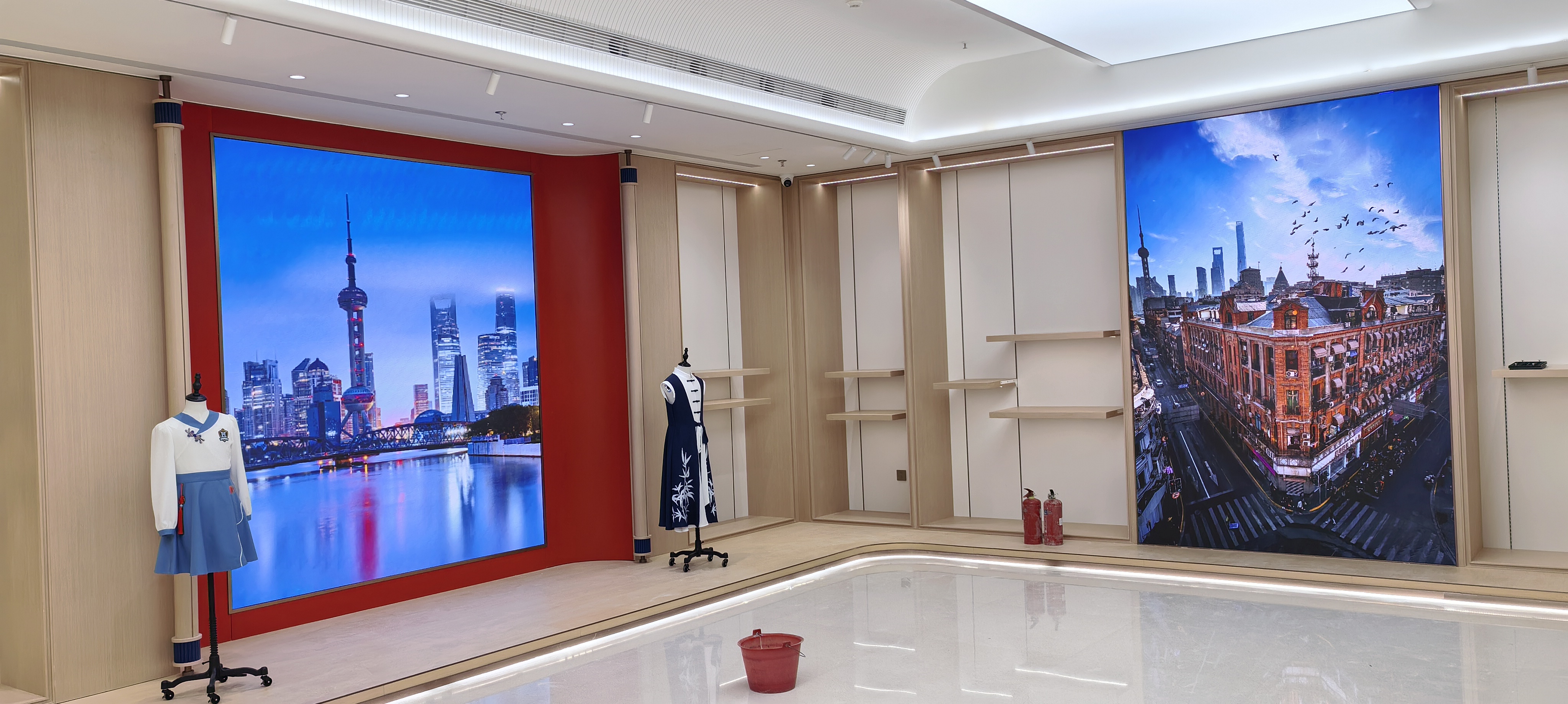 上海七莘路展示柜項(xiàng)目